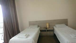 Отель Hotel Amigo I Кобулети Двухместный номер «Комфорт» с 1 кроватью или 2 отдельными кроватями-2